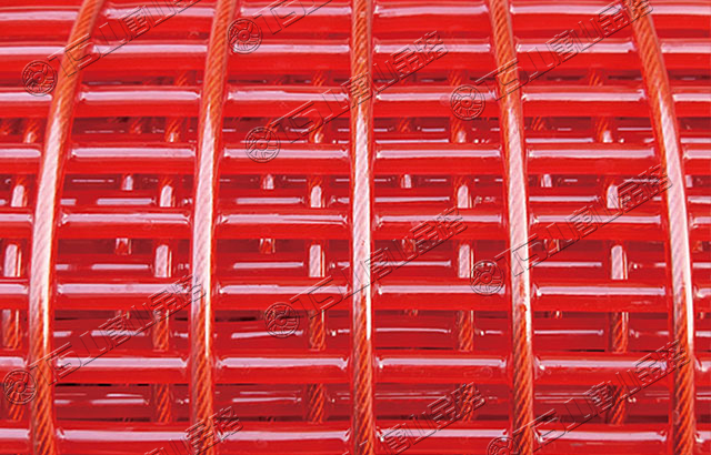 篩分設(shè)備選用聚氨酯篩網(wǎng)，高耐磨、壽命長