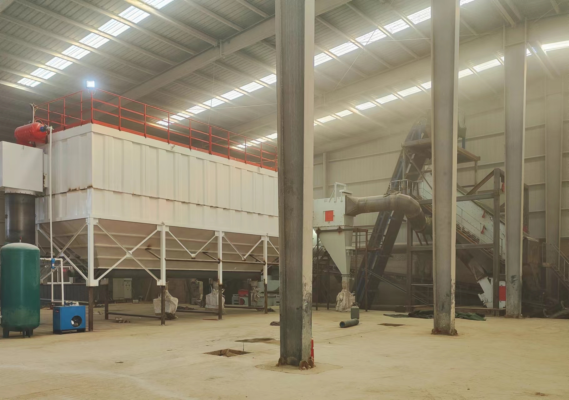 與平面制砂相比，干法制砂樓有哪些優(yōu)勢？