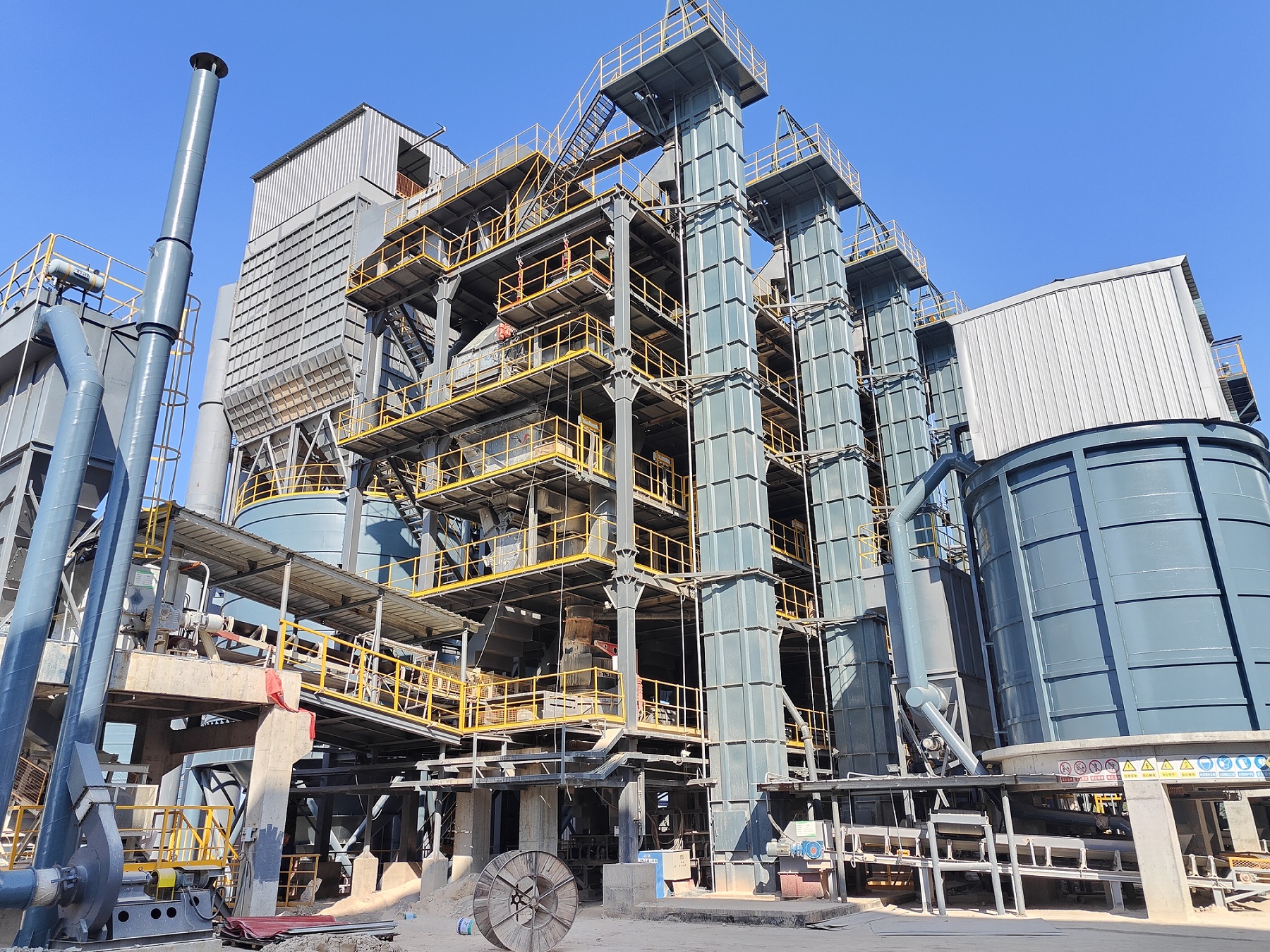 砂石行業(yè)又有“大動(dòng)作”？唐山金路干法制砂樓優(yōu)勢(shì)有哪些？